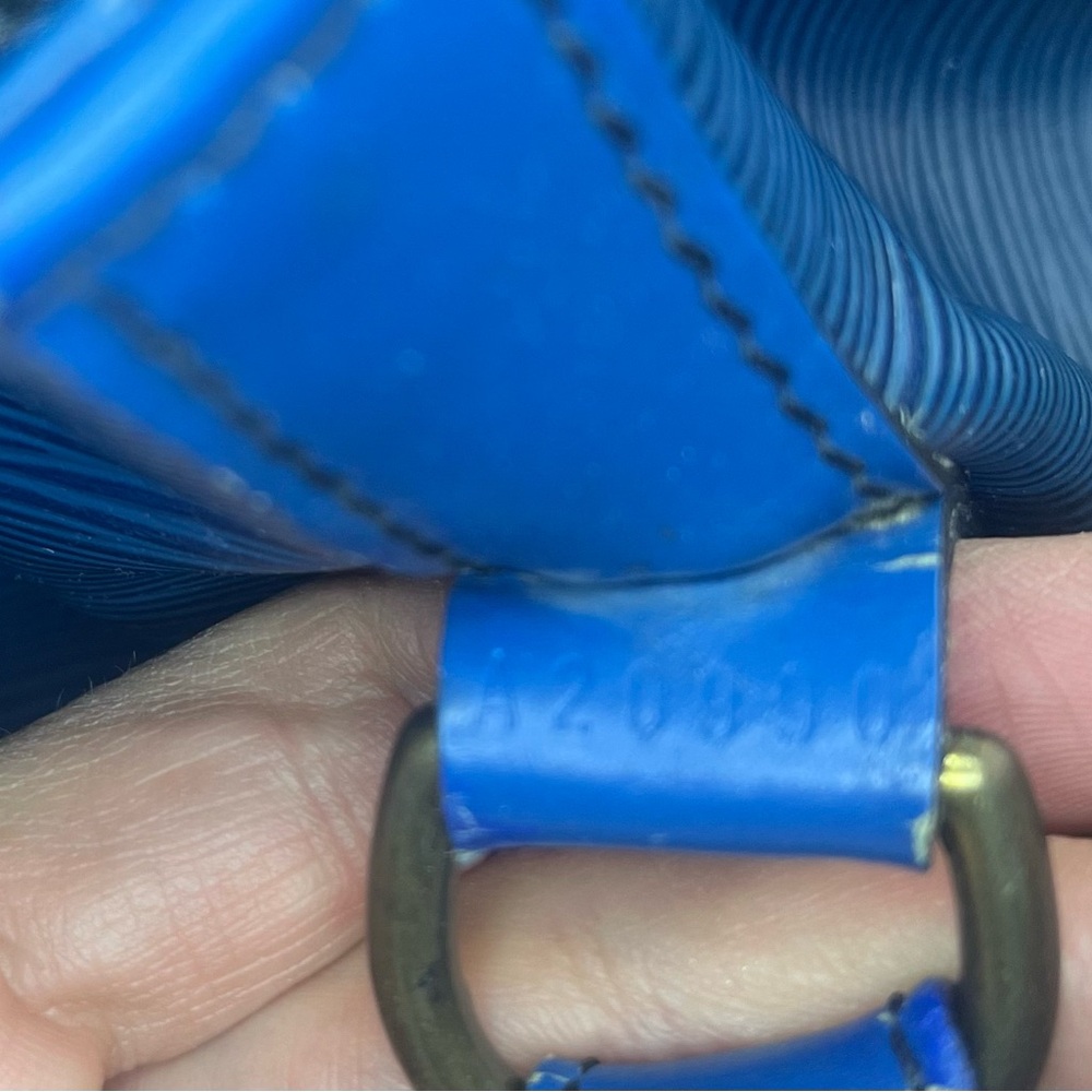 Louis Vuitton Auth Blue Epi Noe GM Leather Drawstring Shoulder Bag VTG ‘81, EUC - Picture 3 of 17